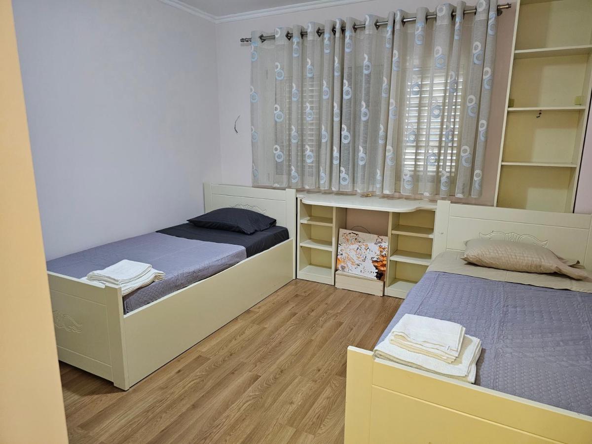 Tirana Central Exclusive Luaran gambar