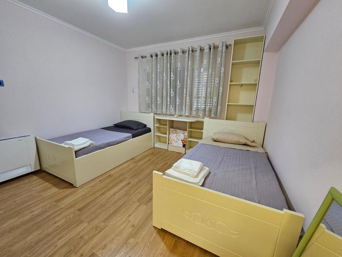 Tirana Central Exclusive Luaran gambar