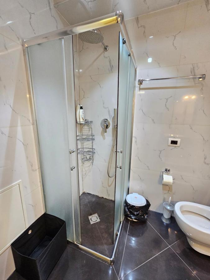 Tirana Central Exclusive Luaran gambar