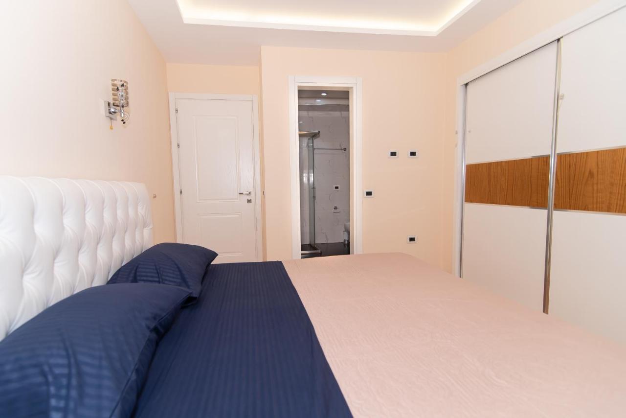 Tirana Central Exclusive Luaran gambar
