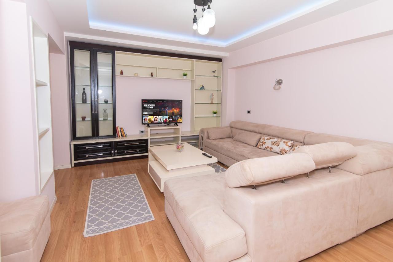 Tirana Central Exclusive Luaran gambar