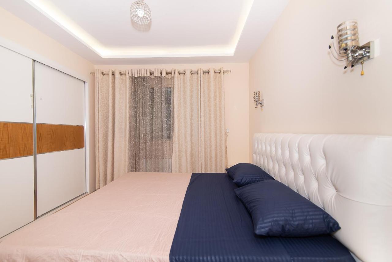 Tirana Central Exclusive Luaran gambar